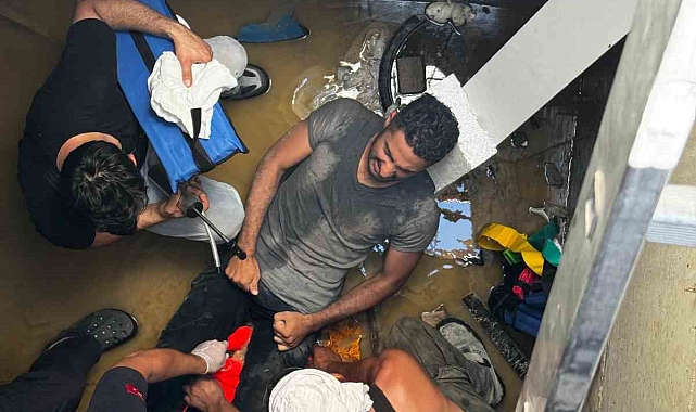 İnşaatta çalışan işçi dengesini kaybedince kuyuya düştü