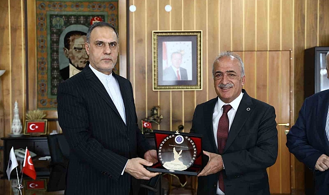 İran İslam Cumhuriyeti Ankara Büyükelçisi, Atatürk Üniversitesini ziyaret etti