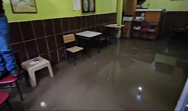 İspir esnafı isyan etti: &quot;Bunlar nasıl belediye yönetiyor, niye geldiler&quot;