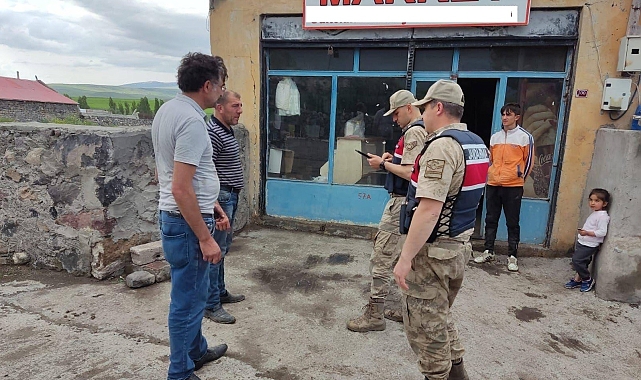 Kars&#039;ta 37 ekip ve 152 jandarmanın katımlıyla huzur uygulaması yapıldı