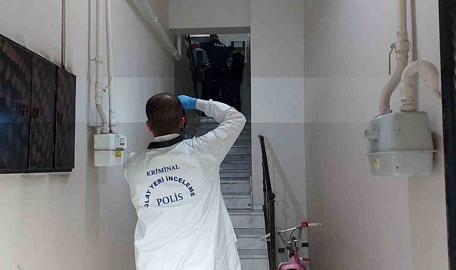 Kendisinden haber alınamayan yaşlı adam evinin banyosunda ölü bulundu