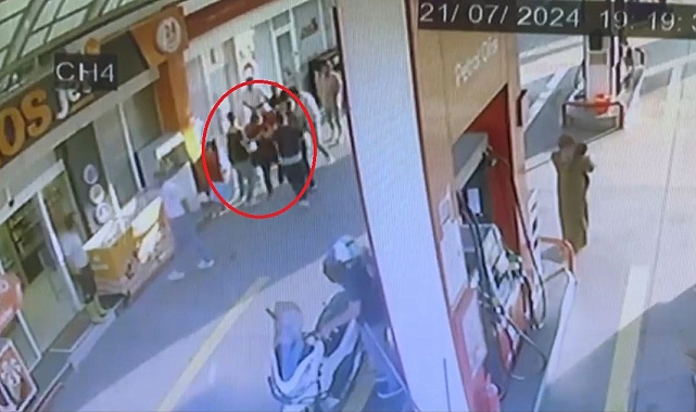 &#039;Niye çöp atıyorsun?&#039; dedi, 15 kişiden dayak yedi
