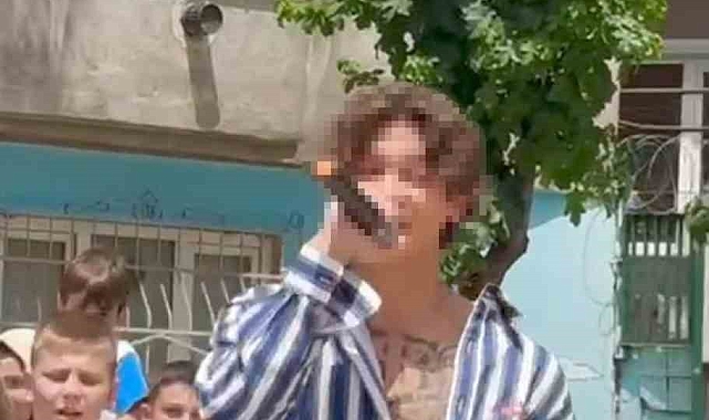 Okulda skandal: 6-10 yaş çocuklarına cinsel içerikli şarkı söyledi