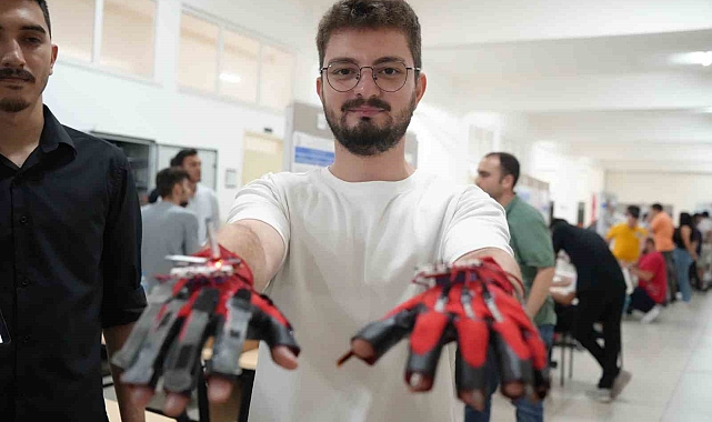 OMÜ Öğrencileri işaret dillini metne çeviren eldiven tasarladı