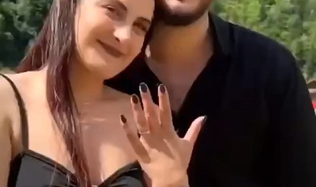 Paraşüt ile havada evlenme teklifi