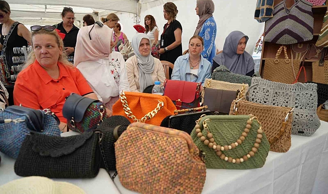 Sanata Yolculuk Sergisi&#039;nde, kadınların el emeği görücüye çıktı