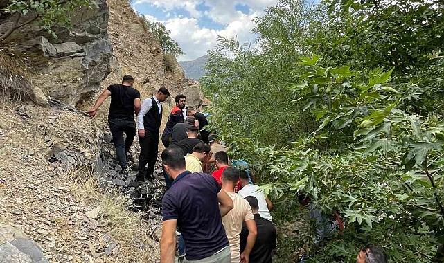 Serinlemek için girdiği derede boğuldu