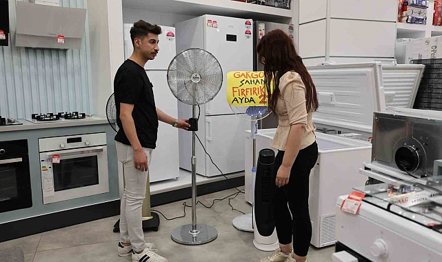 Sıcak hava dalgasının ardından vatandaşlar, soluğu klima ve vantilatör satıcılarında aldı