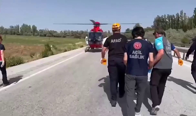 Sivas&#039;ın Yıldızeli İlçesinde Trafik Kazasına Helikopterli Müdahale