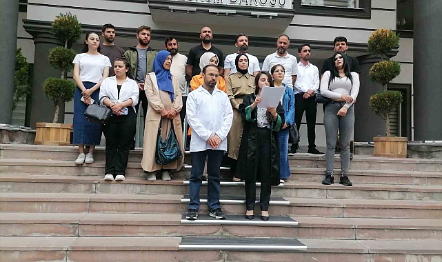 &quot;Sokaktayız ve tüm dostlarımızın yanındayız&quot;