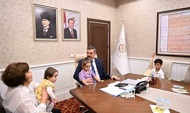 Valisi Mustafa Çiftçi, yetim, öksüz çocuklarla bir araya geldi