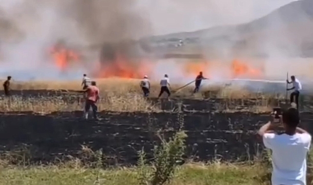 Van&#039;da tarım arazisinde çıkan yangın uzun uğraş sonucu söndürüldü