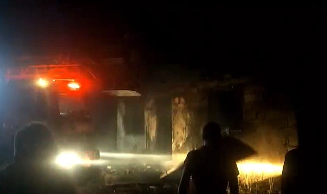 Van&#039;ın Tuşba ilçesinde boş bir evde yangın çıktı