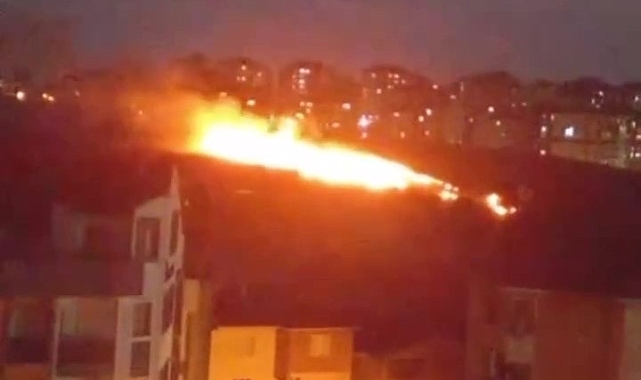 Yangın Geceyi Aydınlattı