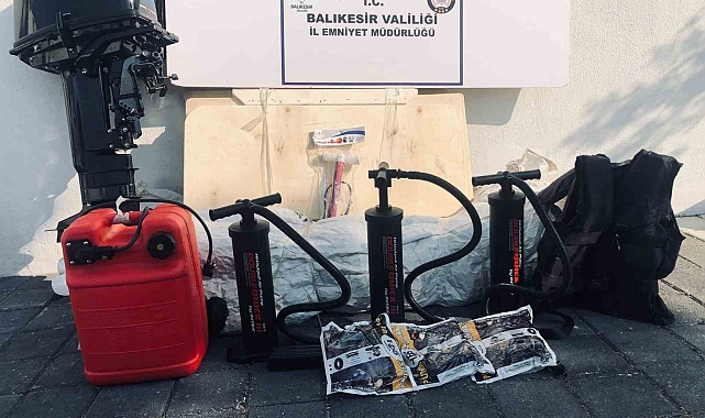 Yasa dışı yollarla Yunanistan&#039;a gitmek isteyen  7 düzensiz göçmen ve 2 organizatör yakalandı