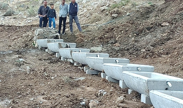 Yayladaki hayvanlar için sulaklar yerleştirildi