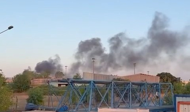 Yem üretim fabrikası küle döndü