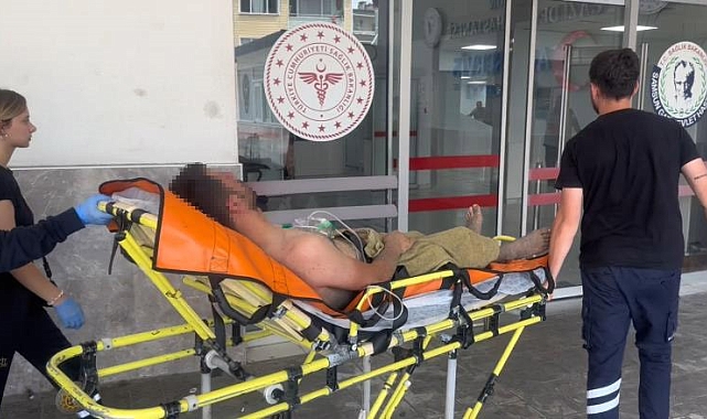 Yüksek dalgaya rağmen denize giren 2 kişi boğulma tehlikesi geçirdi