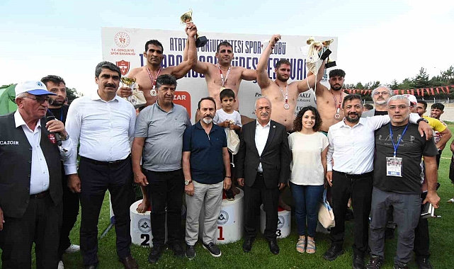 1. Karakucak Güreş Festivali&#039;nde kıran kırana maçlar yapıldı