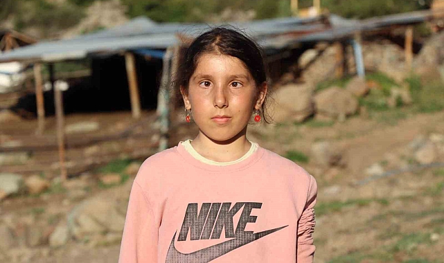 12 yaşındaki Sudenaz&#039;ın en büyük hayali gözlerinin yeniden açılması