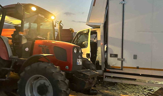 3 aracın karıştığı trafik kazasında 6 kişi yaralandı