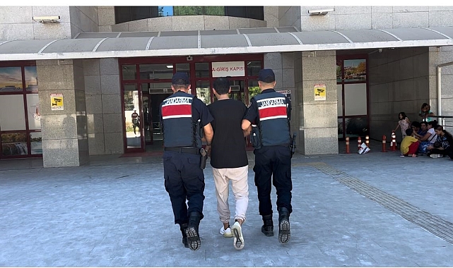 4 farklı suç kaydıyla aranan şahıs, arkadaşının evinde saklanırken yakalandı