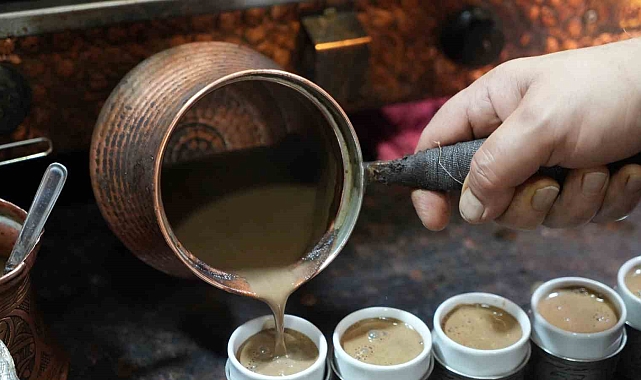 400 yıllık tarihi mekanda tarihi lezzet: Menengiç kahvesi