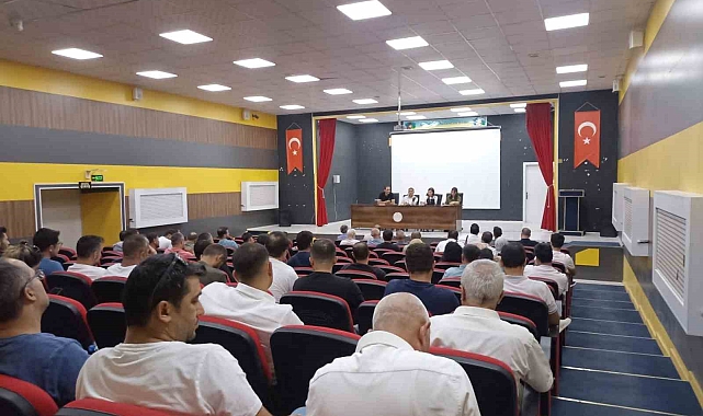 Ağrı İl Milli Eğitim Müdürlüğü, ilçe müdürleriyle bir araya gelmeye devam ediyor