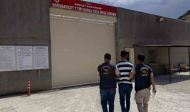 Ağrı&#039;da kesinleşmiş hapis cezaları bulunan 2 firari yakalandı