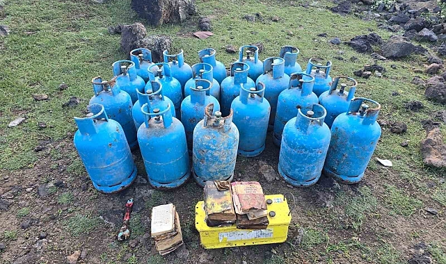 Ağrı&#039;da PKK&#039;ya ait malzemeler ele geçirildi