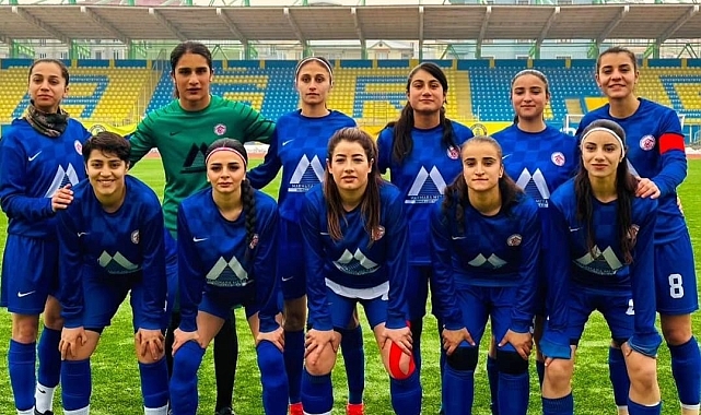 Ağrı'nın kadın futbol takımı 2. Lig'de  mücadele edecek