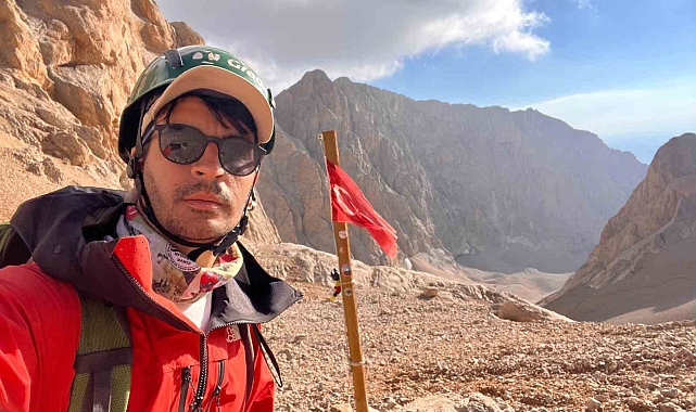 Aladağlar&#039;da 30 kilogramlık kamp yükü ile solo zirve faaliyeti yaptı