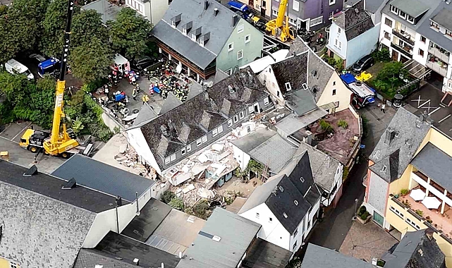 Almanya&#039;da bir otelin üst katının çökmesi sonucu can kaybı 2&#039;ye yükseldi