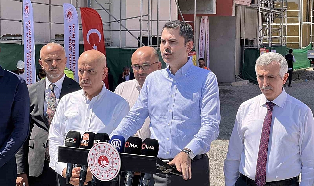 Bakan Kurum: &quot;2025 yılı sonu depremzedelerin tamamı evine kavuşacak&quot;