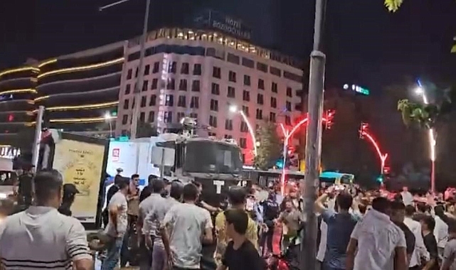 Batman&#039;da Starbucks şubesine saldırı