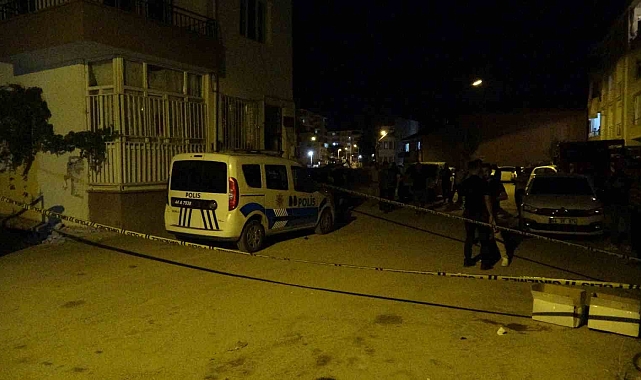 Bıçakla yaralanan 23 yaşındaki genç kaldırıldığı hastanede hayatını kaybetti