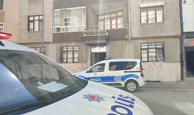 Bir süredir kendisinden haber alınamayan genç, evinde ölü bulundu