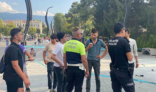 Bisikletin üzerindeki akü patladı: Çocuğun imdadına polis yetişti