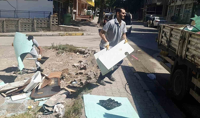 &quot;Boş araziye gelişi güzel atmayın, arayın biz alalım&quot;