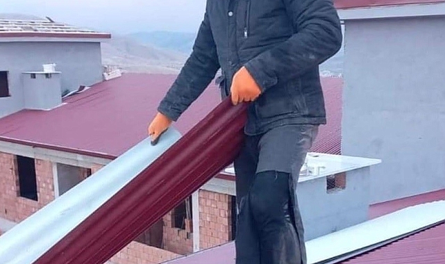 Çatı boşluğuna düşen işçi hayatını kaybetti