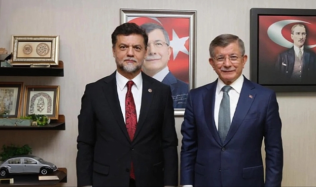Davutoğlu, AK partiye geri mi dönüyor