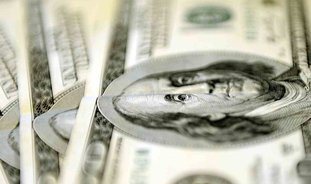 Dolar 33,6960 liradan güne başladı.