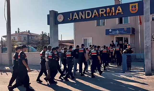 Düğün magandalarının evlerine jandarmadan şafak operasyonu