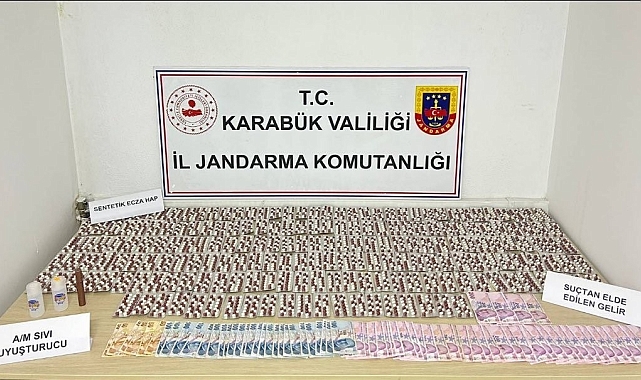 Durdurulan araçlarda binlerce uyuşturucu hap çıktı