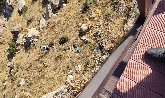 Edremit Seyir Tepesi&#039;nde intihar girişimi