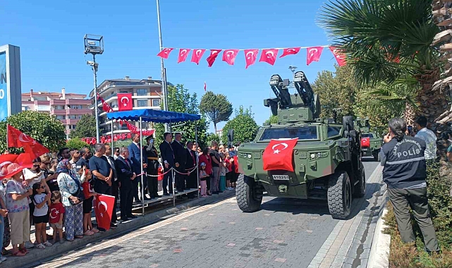 Edremit&#039;te 30 Ağustos Zafer Bayramının 102. yıl dönümü törenlerle kutlandı