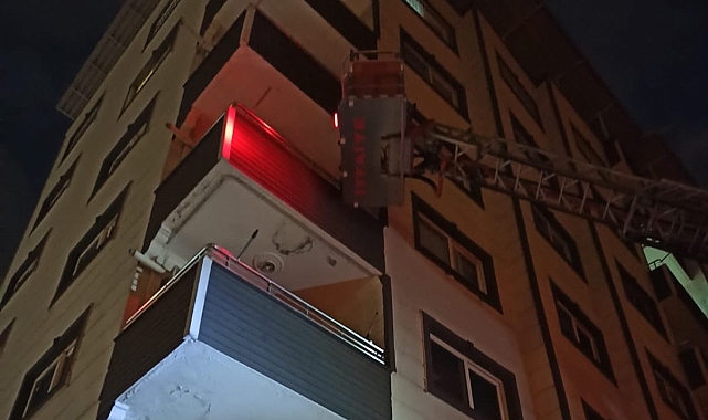 Evinde mahsur kalan yaşlı adamın yardımına itfaiye ekipleri yetişti