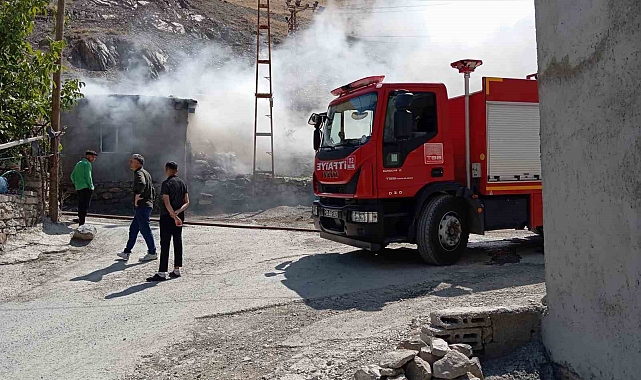 Hakkari&#039;de korkutan yangın