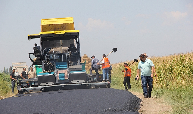 Iğdır’da köy yolları asfaltlama çalışmaları devam ediyor