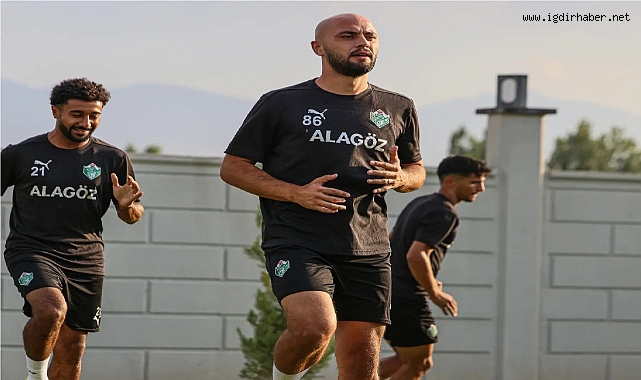 Iğdır’da nefesler tutuldu, maç saati bekleniyor